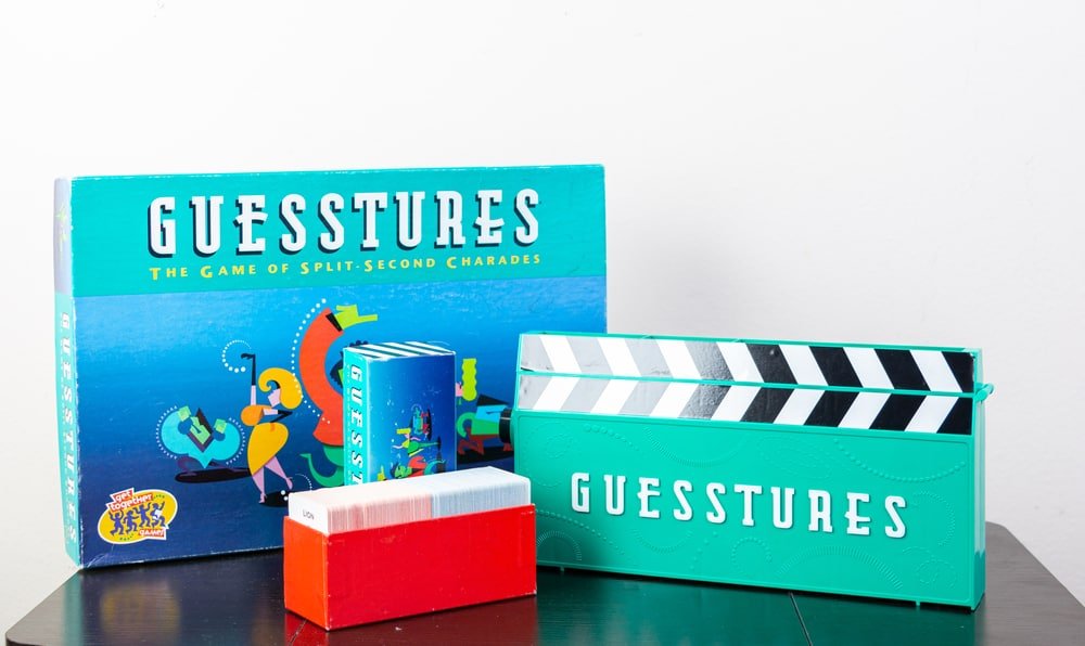 Guesstures board game