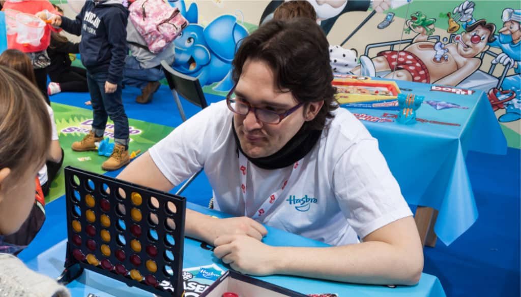 Playing Connect 4 at a trade fair 1