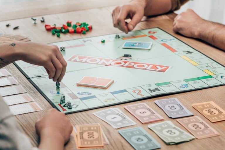 18 Benefits And Advantages Of Playing Monopoly (the Game)! - Gamesver