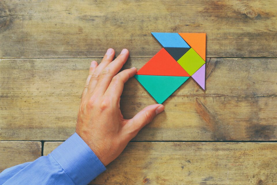 tangram-puzzles-20-benefits-advantages-creativity-critical